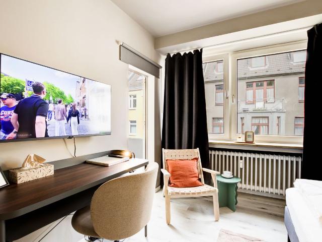HĀVN Boutique Studio In the heart of MedienHafen, Dusseldorf Amsterdam Apartments for Rent