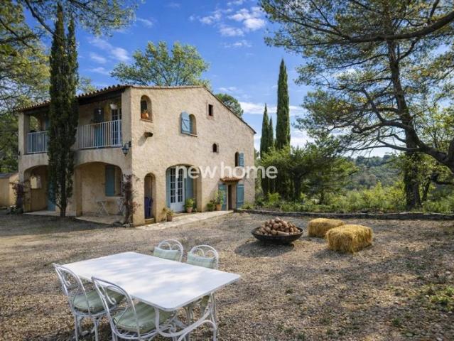 Havre de paix en Provence Bergerie rénovée sur 2 hectares à Tourtour