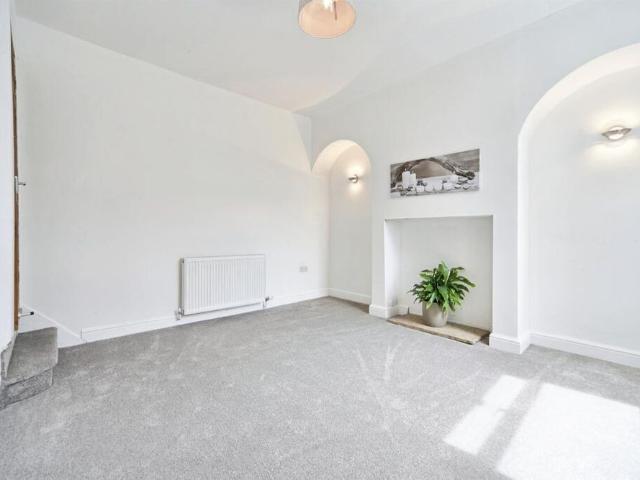 HAWTHORN CRESCENT
