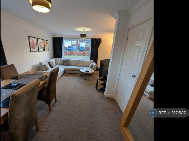 Hawthorn Crescent, Durham, DH1 3 bed semi detached house to rent £4,750 pcm £1,096 pw