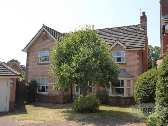 Hawthorn Drive, Uppingham LE15 4 bed detached house to rent £1,570 pcm £362 pw