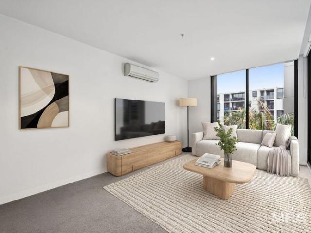 Hawthorn living at its finest