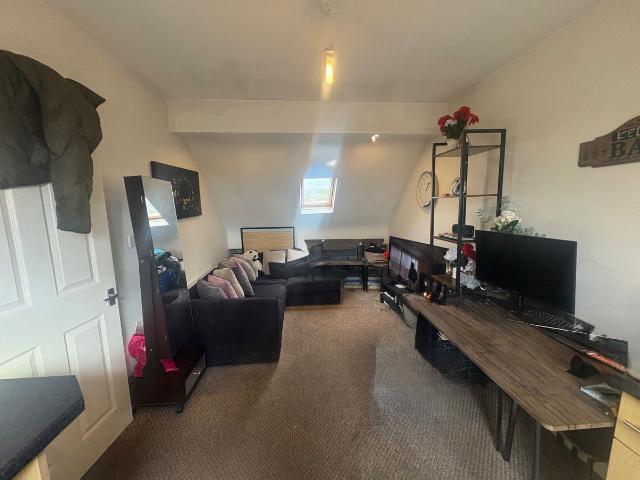 Hawthorn Road, Birmingham B44, 1 bed flat to rent, £750 pcm | PrimeLocation