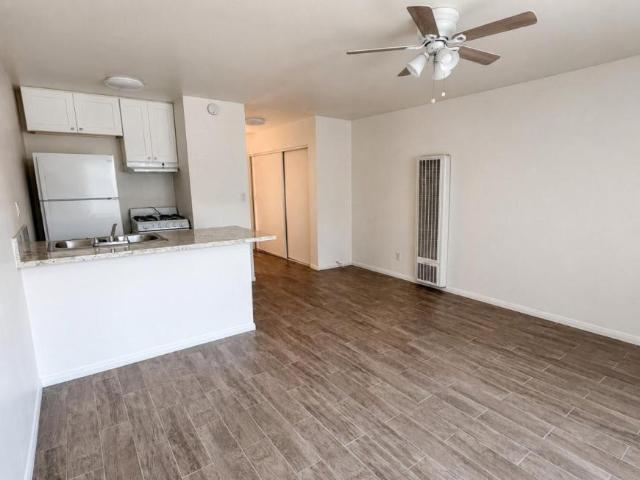 Hawthorne CA 90250 LS105409790
