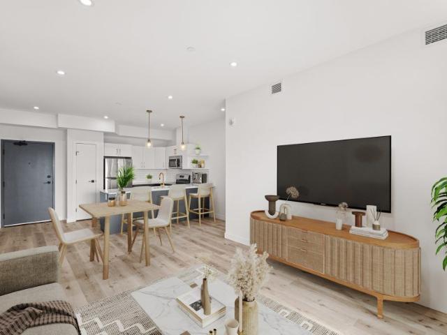 Hawthorne: Gold Accents – 1800 Leila, Winnipeg, MB