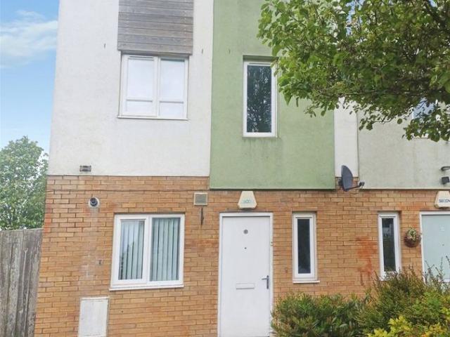 Hawthorne Drive, Liverpool, Merseyside L33, 4 bed end terrace house to rent, £850 pcm | PrimeLocation