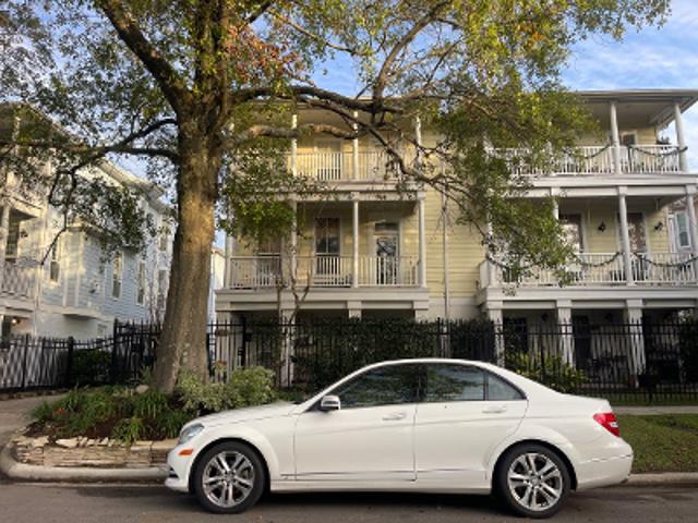 Hawthorne St # B