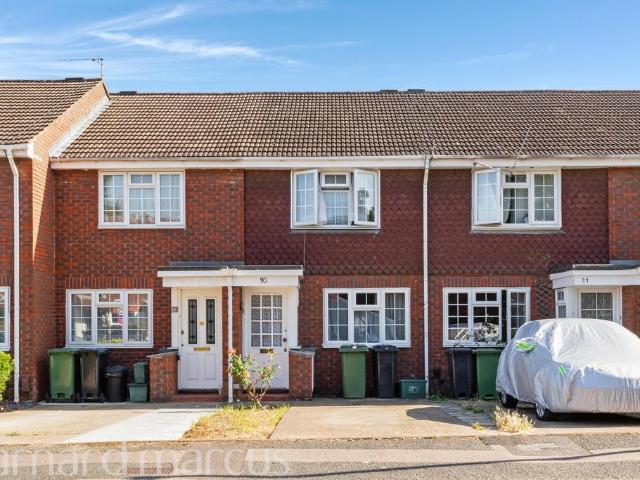 Hawthorne Place, EPSOM 2 bed terraced house to rent £2,000 pcm £462 pw
