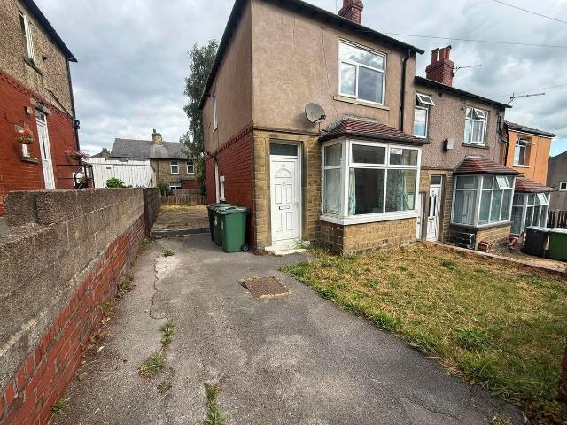 Hawthorne Terrace, Crosland Moor, Huddersfield HD4, 2 bed property to rent, £850 pcm | PrimeLocation