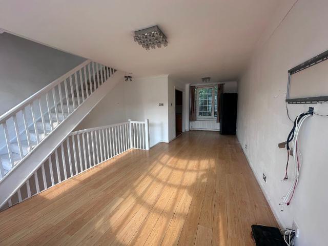 Hawthorns, Woodford Green IG8, 4 bed terraced house to rent, £2,500 pcm | PrimeLocation