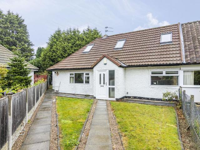 Hawton Crescent, Nottingham, NG8 5 bed detached bungalow to rent £3,042 pcm £702 pw