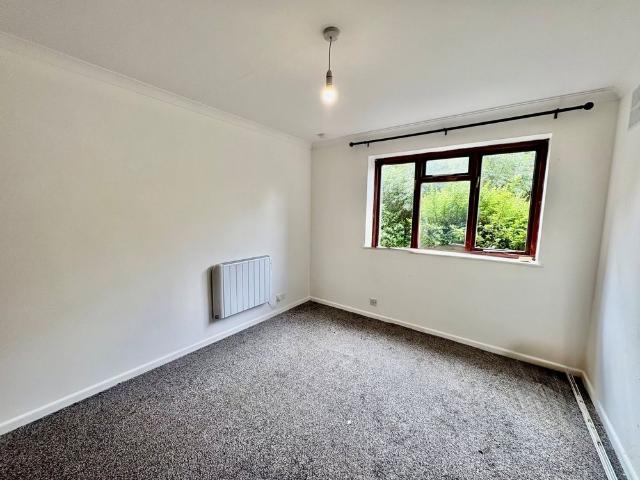 Hawbush Road, Brierley Hill, DY5 3ND