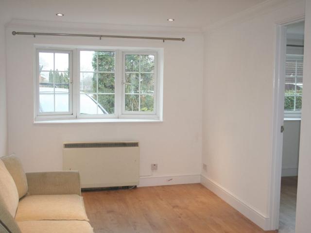 Hawkebury, Annexe