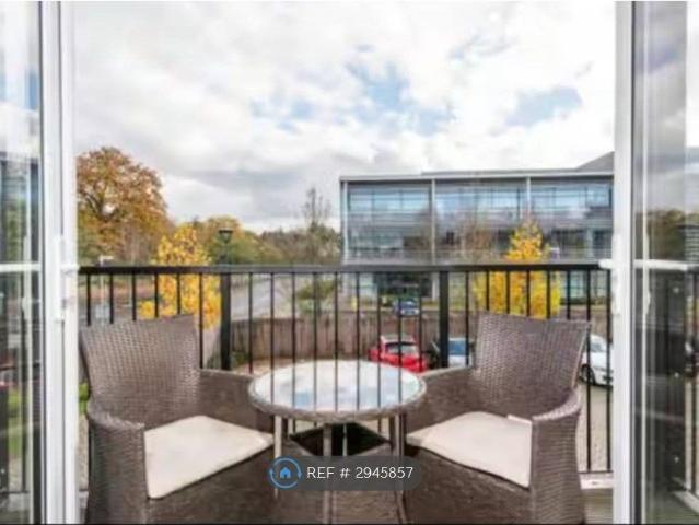 Hawker Drive, Addlestone KT15, 1 bed flat to rent, £1,400 pcm | PrimeLocation