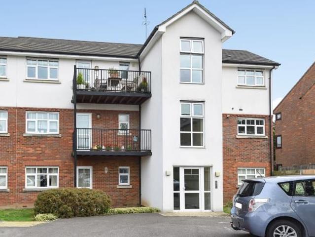 Hawkes Court, Chesham HP5, 1 bed flat to rent, £1,250 pcm | PrimeLocation