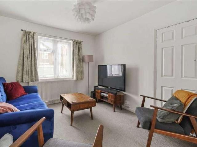Hawkes Road, Mitcham, CR4