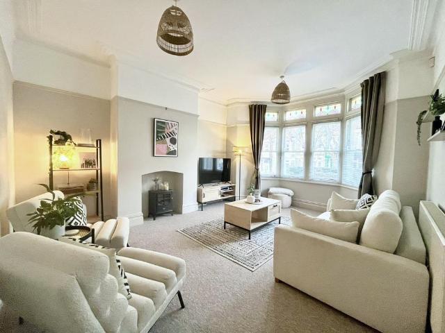 Hawkesbury Road, Fishponds, Bristol. 1 bed apartment to rent £1,295 pcm £299 pw