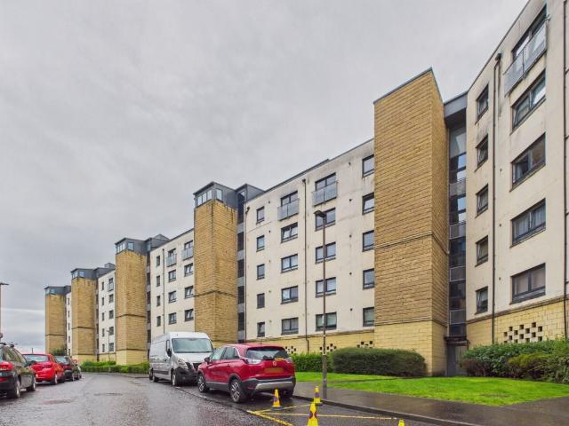 Hawkhill Close, Leith, Edinburgh EH7, 2 bed flat to rent, £1,350 pcm | PrimeLocation