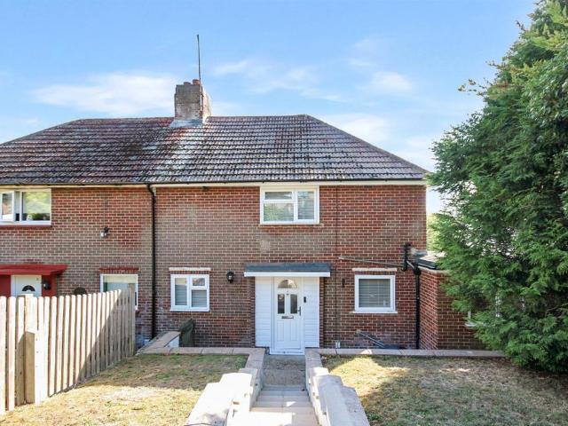 Hawkhurst Road, Brighton 2 bed semi detached house to rent £1,750 pcm £404 pw