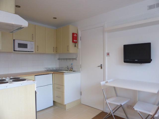 Hawkhurst Road, Brighton BN1, Studio to rent, £800 pcm | PrimeLocation