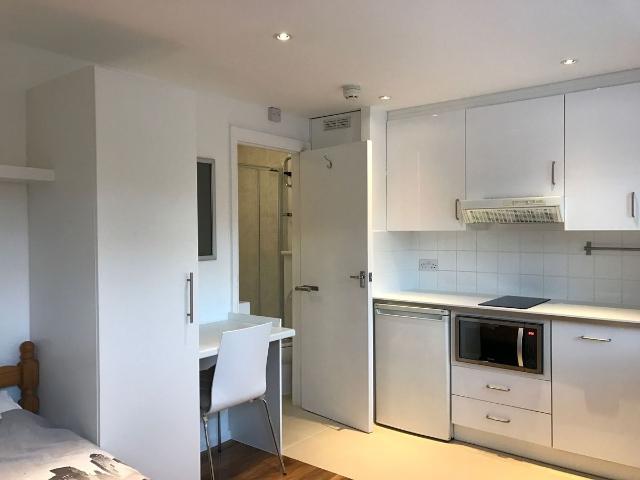 Hawkhurst Road, Brighton BN1, Studio to rent, £850 pcm | PrimeLocation