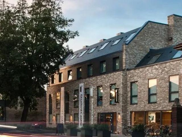 Hawking Studio Single Occupancy