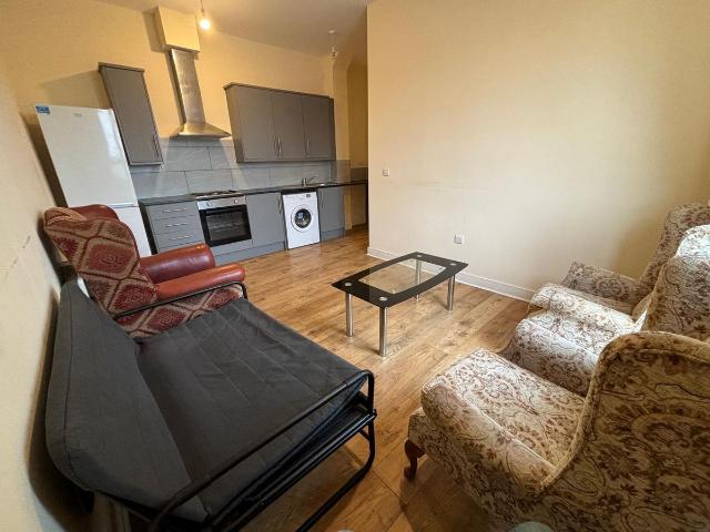 Hawkins Road, Colchester CO2, 2 bed flat to rent, £950 pcm | PrimeLocation