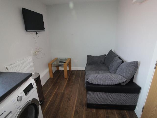 Hawkins Street, Flat, Preston, Lancashire PR1, 3 bed flat to rent, £477 pppm | PrimeLocation