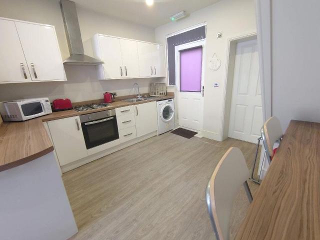 Hawkins Street, Liverpool, L6 6BZ, United Kingdom | 2 bed townhouse for rent #6196565 | Rentberry