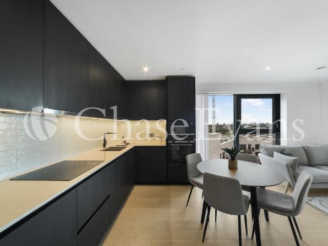 Hawksbury Heights, 11 Hewson Way, Elephant & Castle, London SE17, 2 bed flat to rent, £3,900 pcm | PrimeLocation