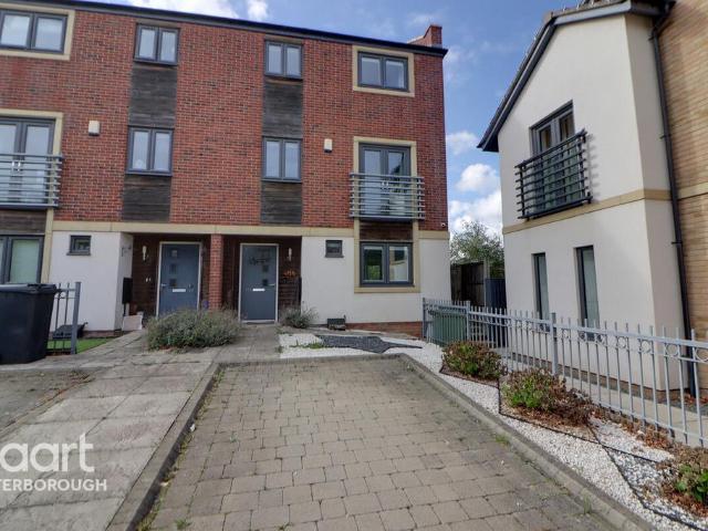 Hawksbill Way, PETERBOROUGH 4 bed semi detached house to rent £1,450 pcm £335 pw