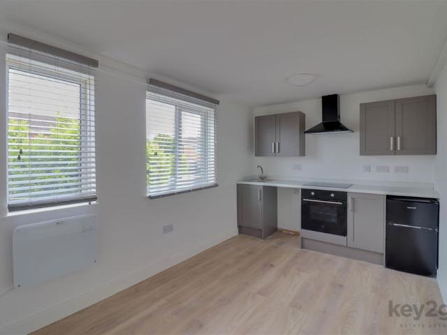 Hawksway, Eckington, S21