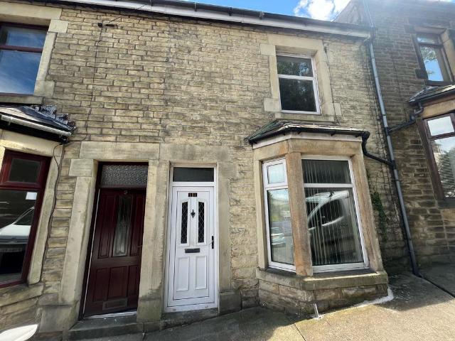 Haws Hill, Carnforth, LA5 2 bed house to rent £925 pcm £213 pw