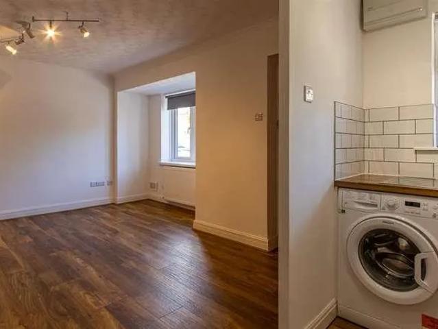 Haxby Court, Cardiff Bay, CF10