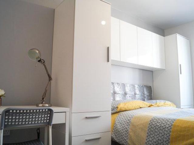 Hayter House, Gillingham, Medway ME7, 3 bed flat to rent, £598 pppm | PrimeLocation