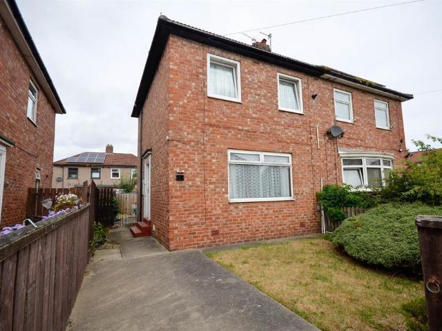 Hayton Avenue, South Shields 3 bed semi detached house to rent £850 pcm £196 pw