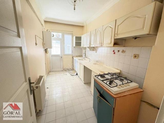 Hayvan Severlere2+1 Bağımsız Salon Geniş 1.kot Bahçe Cıkışlı Boş