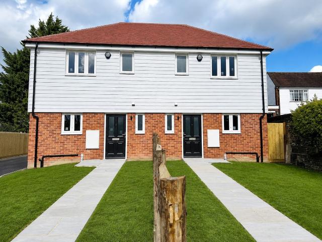 Haywards Heath RH17, 3 bed property to rent, £2,100 pcm | PrimeLocation