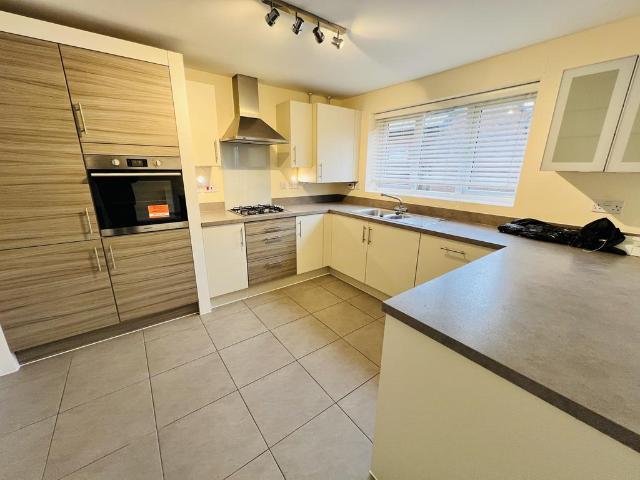 Hay Barn Close, Halesowen B62 4 bed detached house to rent £1,650 pcm £381 pw