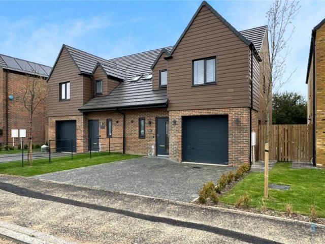Hay Meadow Crescent, High Leven