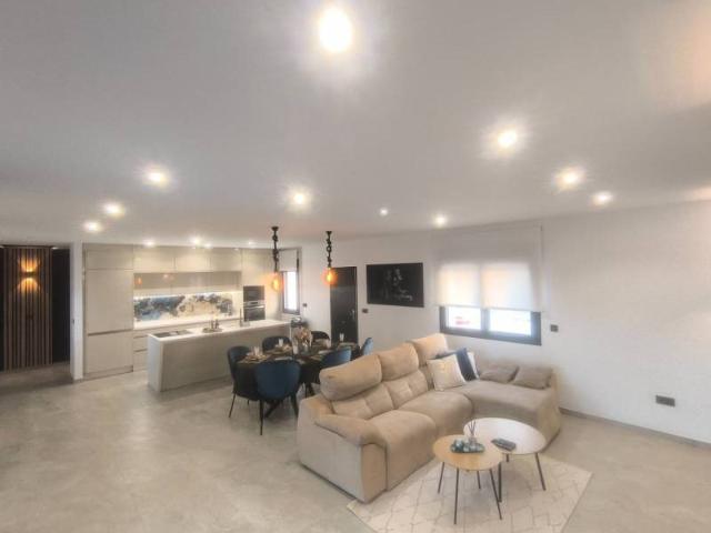 Hay propiedades que ofrecen espacio y otras que consiguen tr. 237m² Los Montesinos