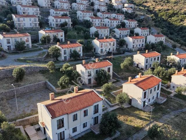 Hayıtlı Turizm Tatil Köyünde Deniz Manzaralı Kiralık Villa