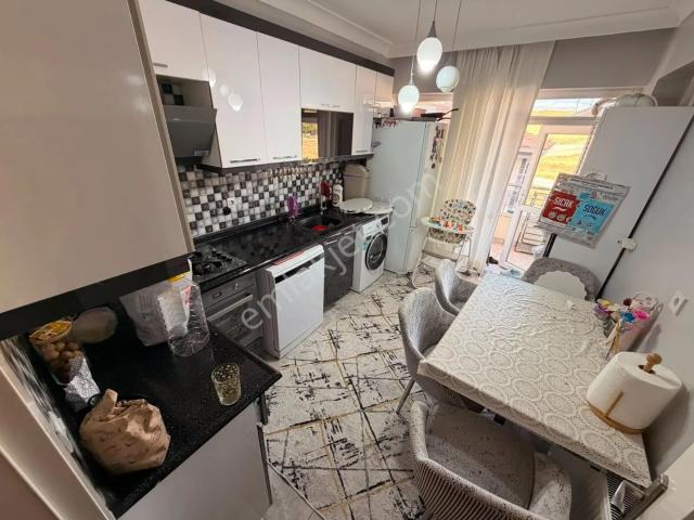 Hayal'den Yeniçimşit Mah'de 2+1 Kat Konumunda Geniş Yapılı 7 Yıllık Daire Fırsatı