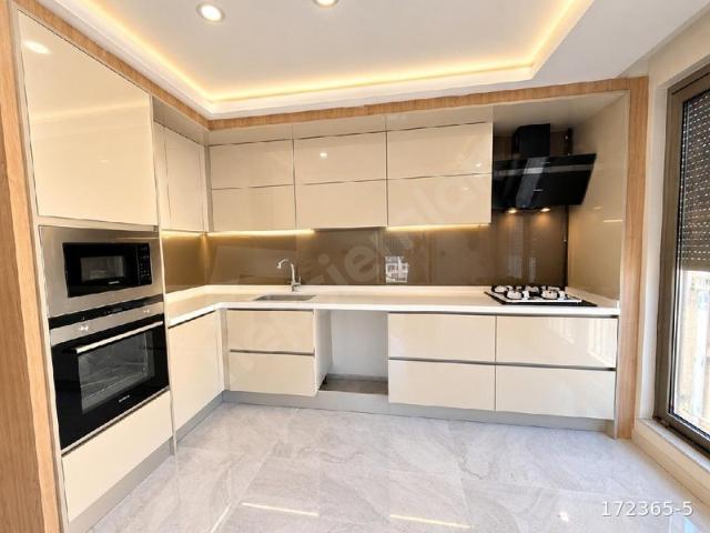 hayat emlaktan Pınarbaşı mahallesinde bölgenin en prestijli eğimli odası olmayan tek 4+1dubleksi