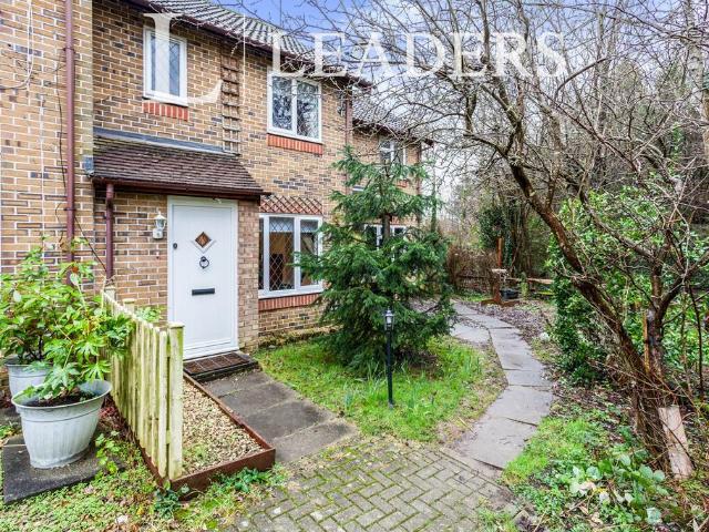 Haybarn Drive, RH12 2 bed semi detached house to rent £1,575 pcm £363 pw