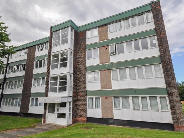 Haydon Close, Red House Farm 2 bed flat to rent £750 pcm £173 pw