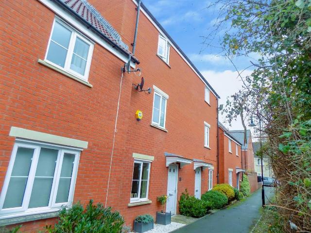Haydon End, Swindon SN25, 3 bed property to rent, £1,400 pcm | PrimeLocation