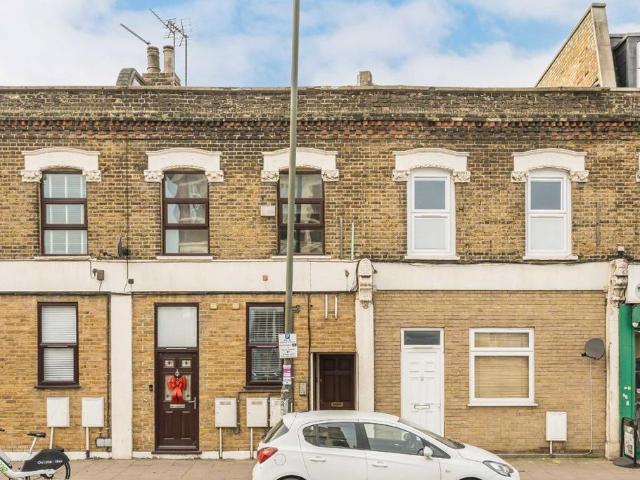 Haydons Road, London, SW19 1HJ, United Kingdom | 2 bed apartment for rent #138315175 | Rentberry