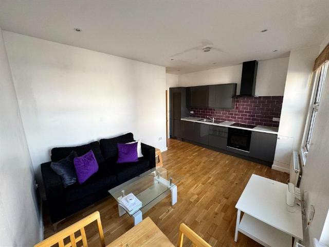 Haydons Road, SW19 2 bed flat to rent £2,000 pcm £462 pw