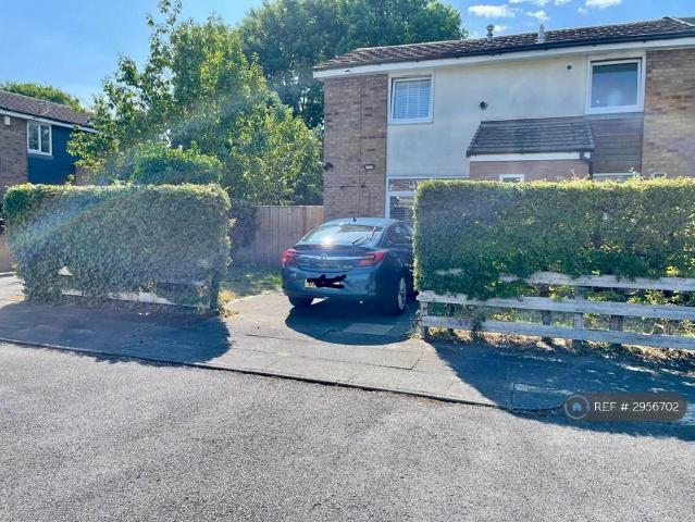 Haydock Avenue, Sale, M33 3 bed terraced house to rent £1,475 pcm £340 pw
